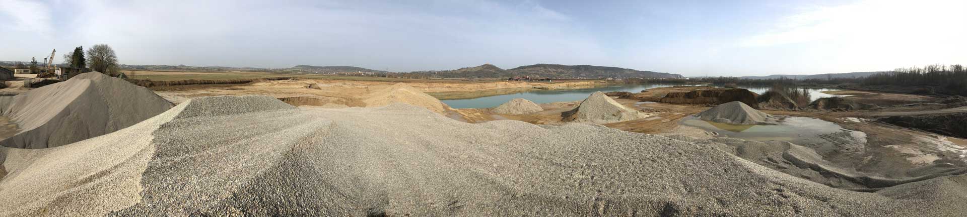 Blick auf das Sand- und Kieswerk Rottenburg